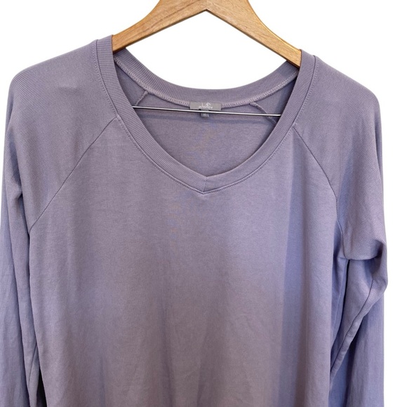 PJ Harlow Frankie Rib Long Sleeve V-Neck with Side Slits Size Medium Like New - Picture 3 of 11